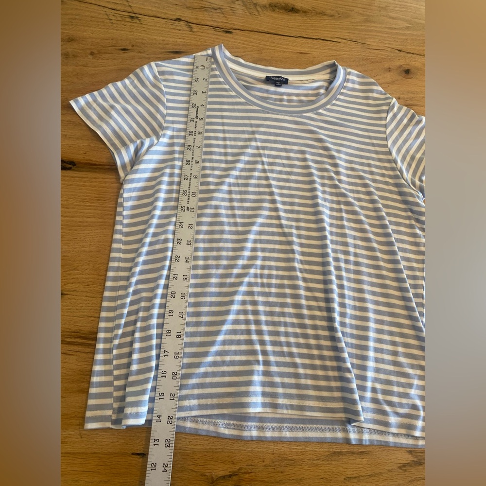 Splendid Light Blue and White Striped Top Tee Women’s Large Preloved - Picture 3 of 6
